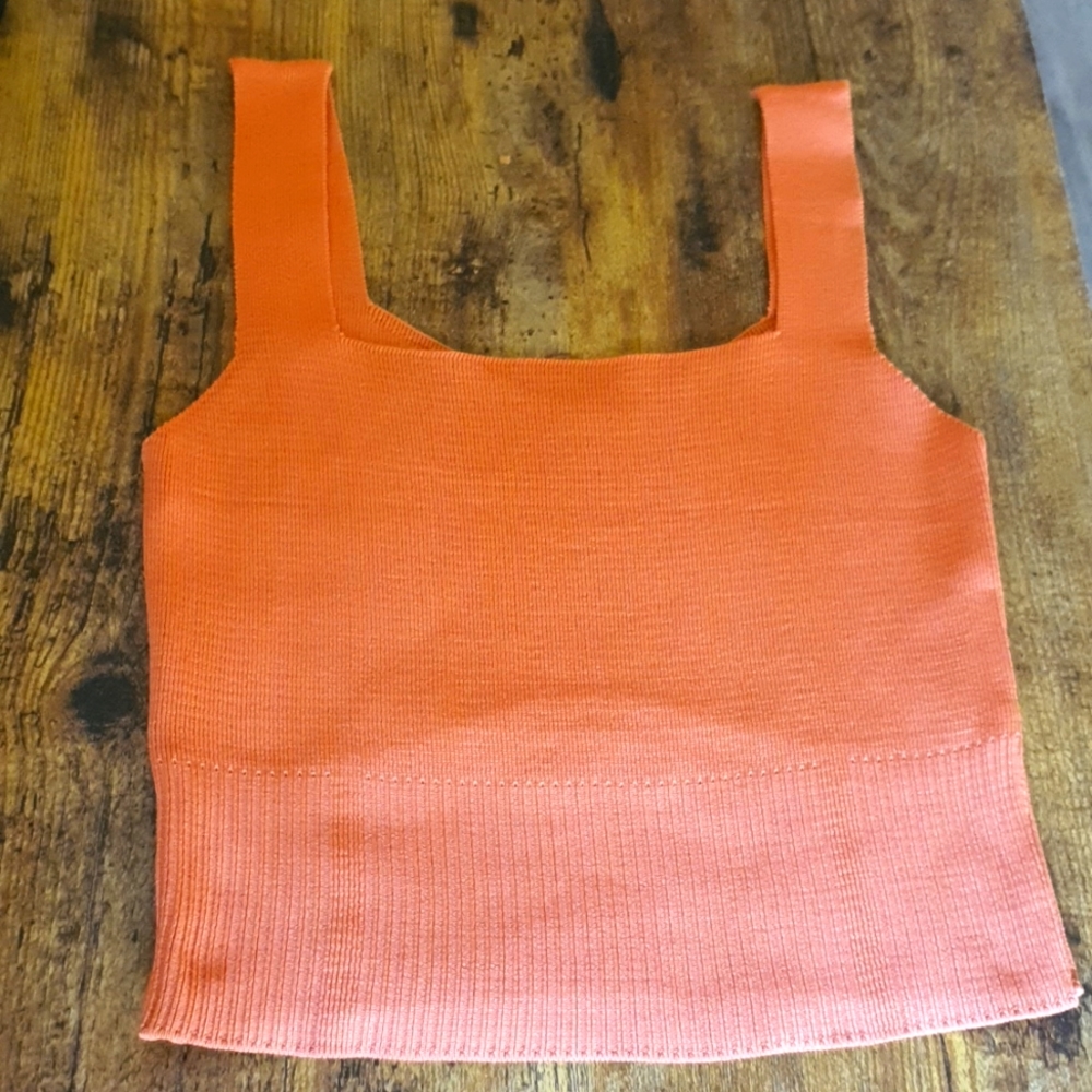 Crop top - Picture 4 of 4